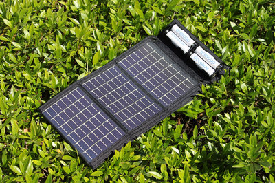 powerfilm_solar_charger_0.jpg