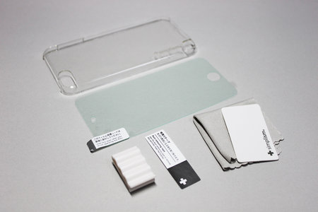 simplism_crystal_cover_set_ipod_touch_5th_2.jpg