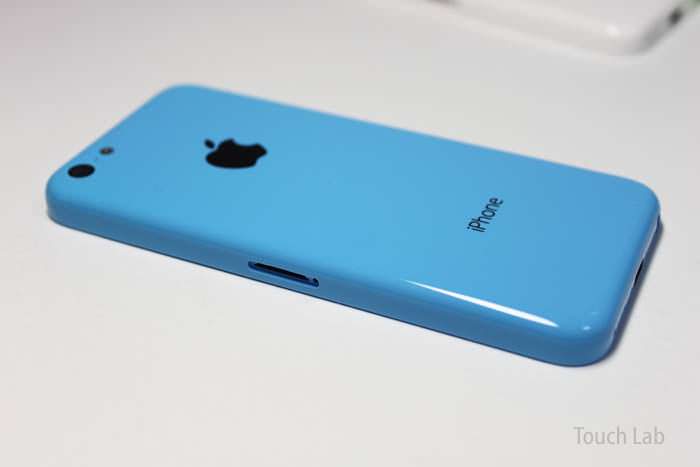 iphone5c_backpanel_blue_white_green_04
