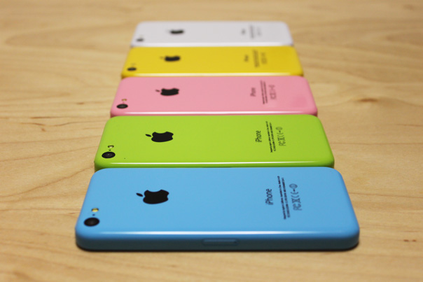 iphone5c_mock_all_colors_3