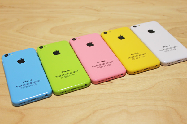 iphone5c_mock_all_colors_9